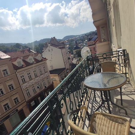 Apartman 63M2 S Balkonem V Lazenskem Centru Karlsbad Exteriör bild