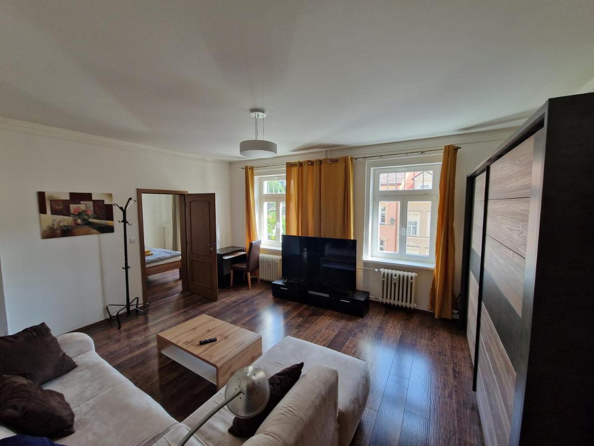 Apartman 63M2 S Balkonem V Lazenskem Centru Karlsbad Exteriör bild